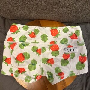 Fleo Low Rise Contour Shorts Strawberry Size S